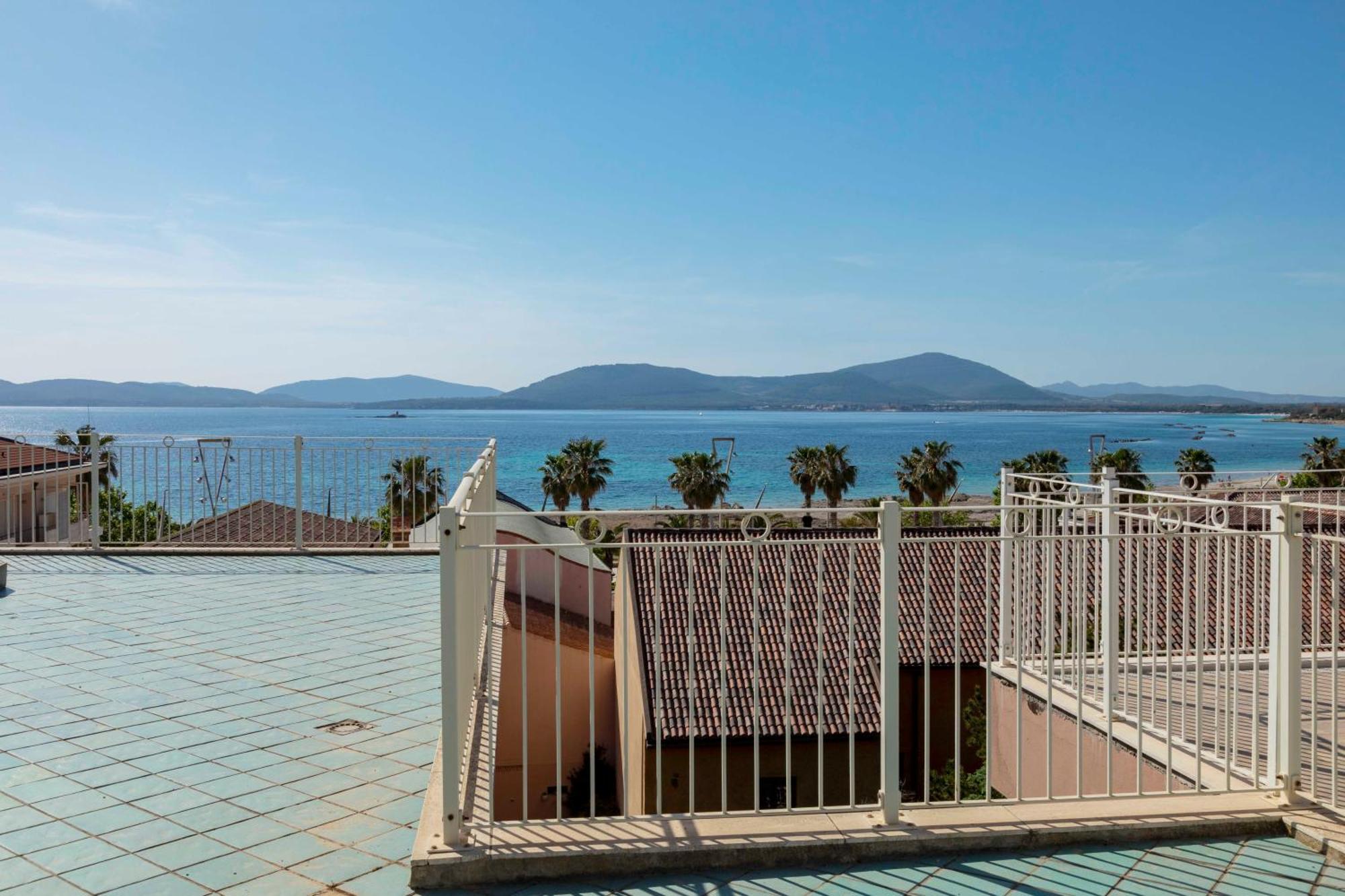Apartment Lovealghero Stanze In Attico Vista Mare Alghero