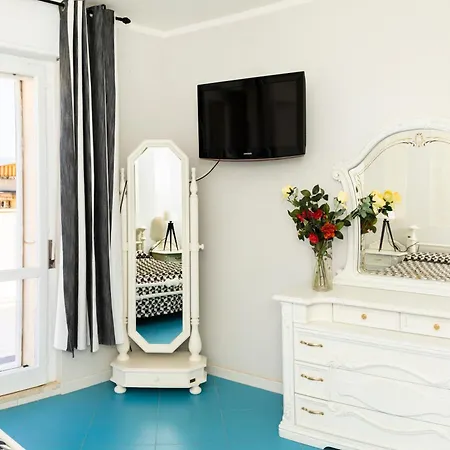 Lovealghero Stanze In Attico Vista Mare Exterior photo
