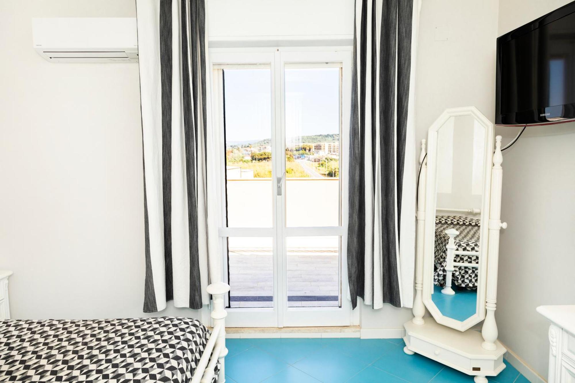 Lovealghero Stanze In Attico Vista Mare Apartment Alghero